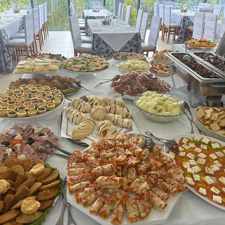 Restaurante Residencial Pizzaria S. Estevao Aguiar da Beira Bagian luar foto