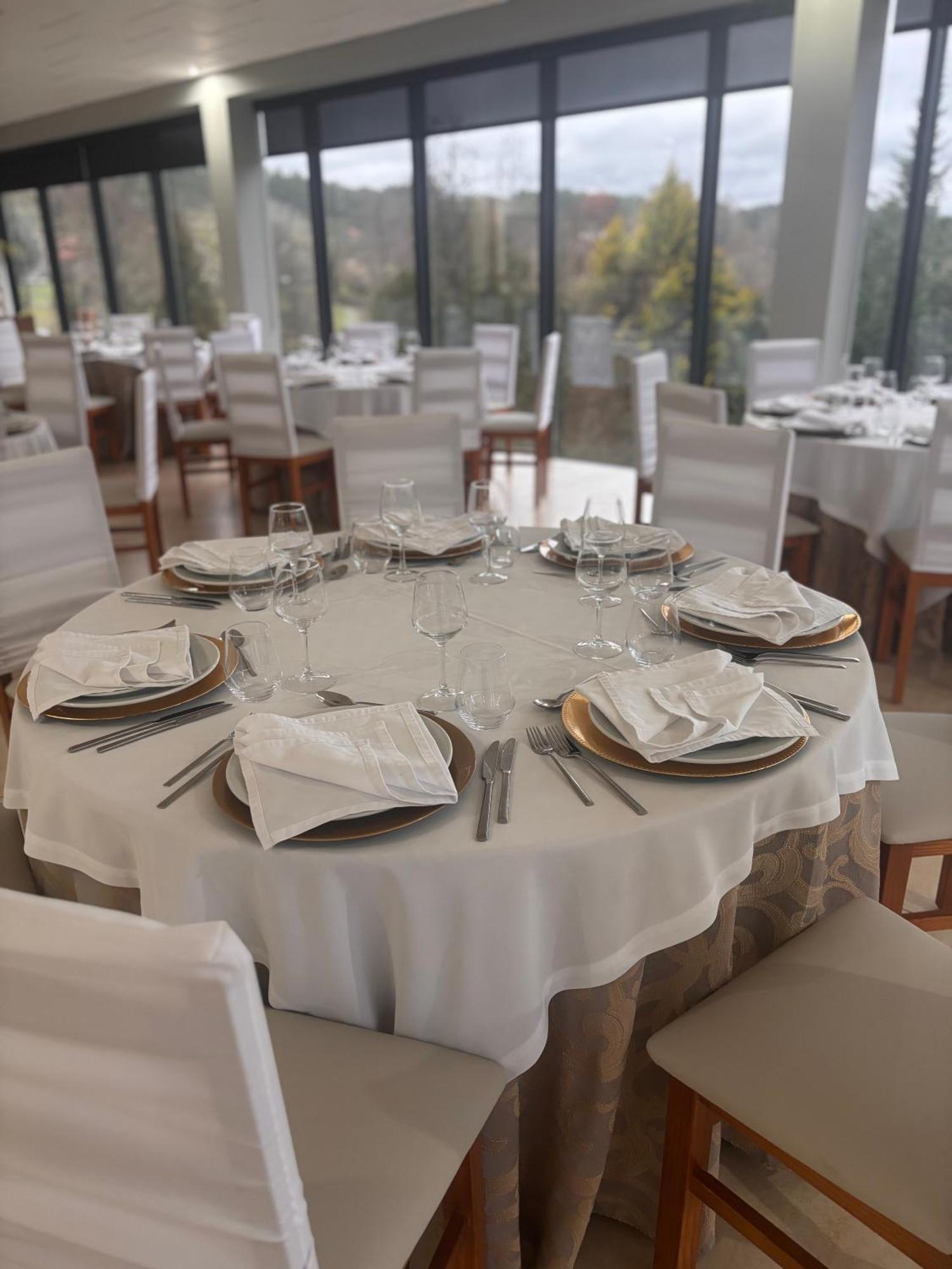 Restaurante Residencial Pizzaria S. Estevao Aguiar da Beira Bagian luar foto