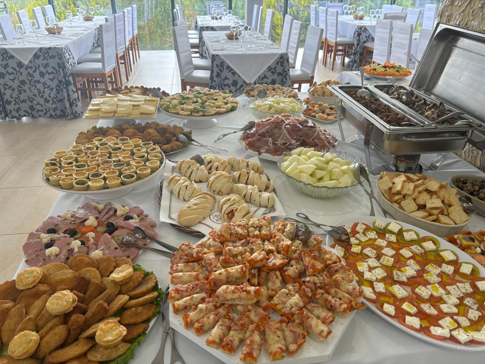 Restaurante Residencial Pizzaria S. Estevao Aguiar da Beira Bagian luar foto