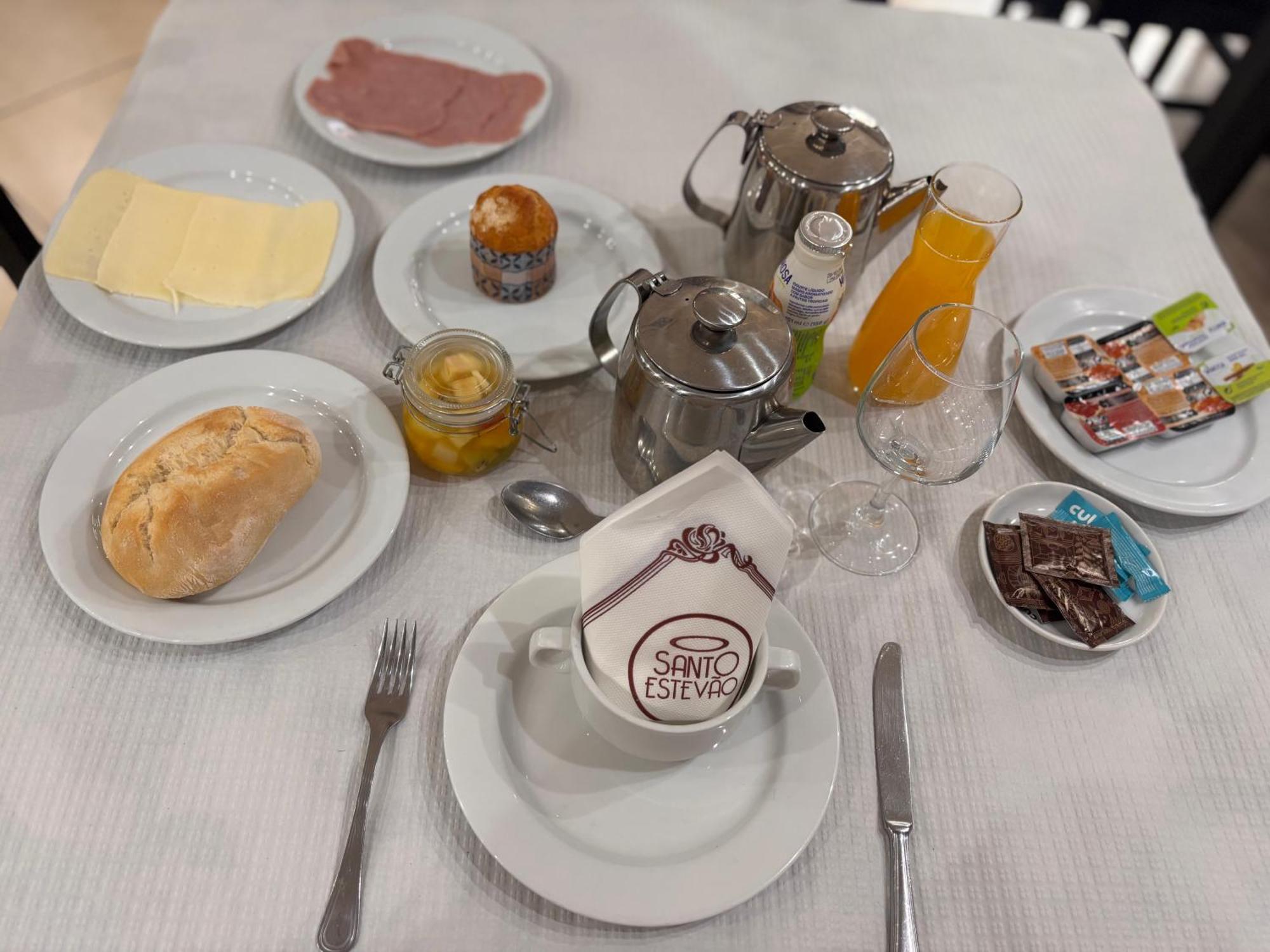 Restaurante Residencial Pizzaria S. Estevao Aguiar da Beira Bagian luar foto